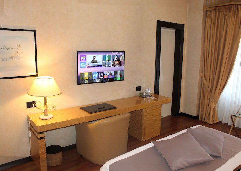 Hotel De La Ville Avellino Standard Double Room 4