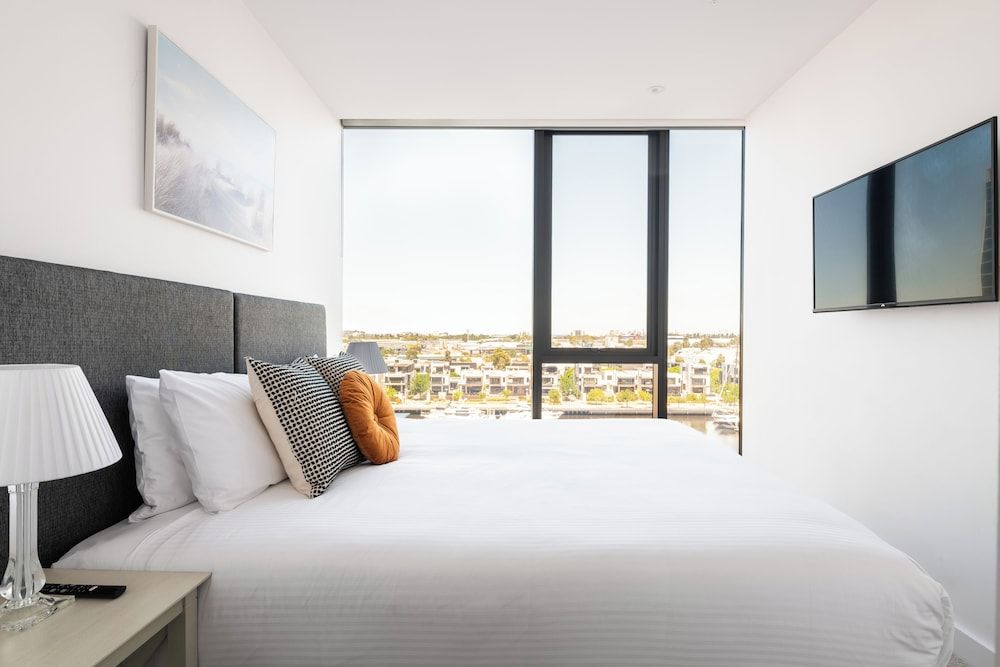 Two-Bedroom Two-Bathroom Apartment with Yarra Views