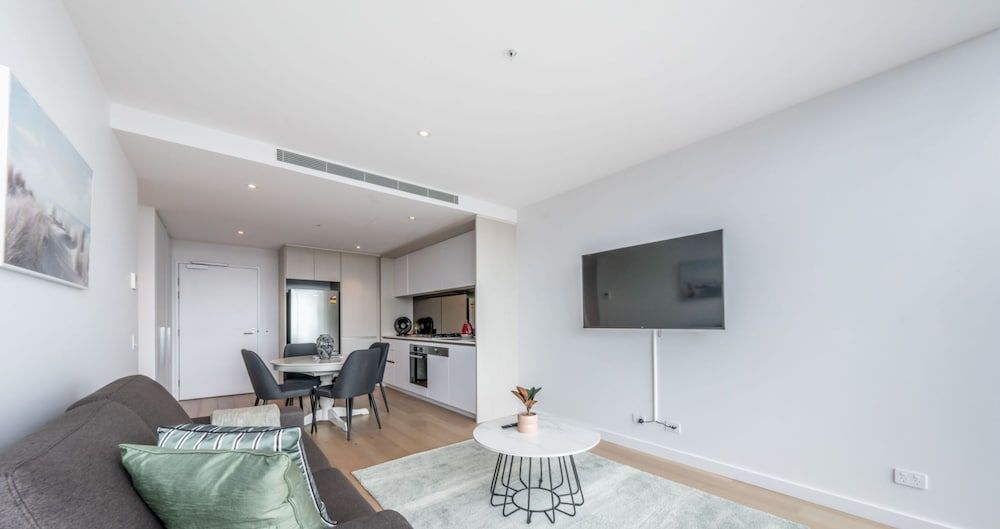 Melbourne Private Apartments - Collins Wharf Waterfront, Docklands 1 Bedroom Apartment + Study with Stadium & Harbour Views 6
