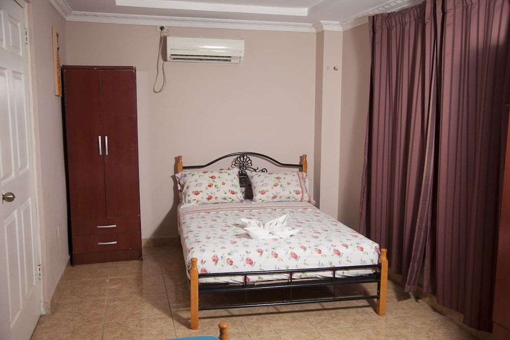 Triple Room, Multiple Beds, Non Smoking