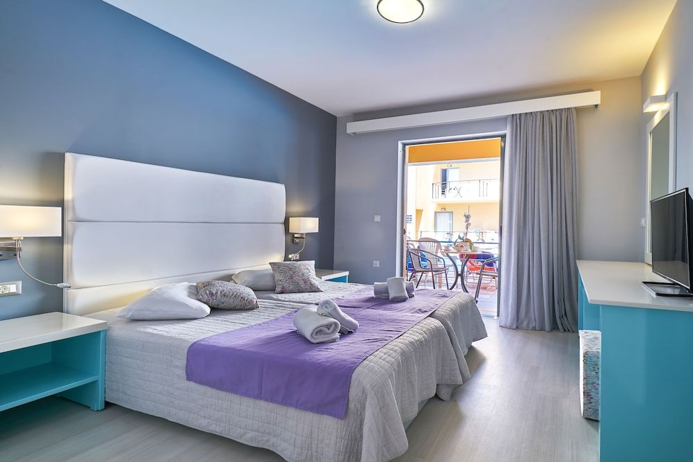 Apartment, 1 Bedroom, Pool View