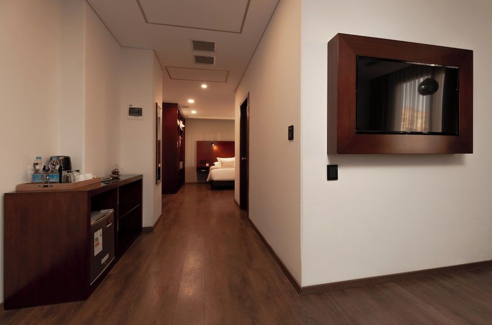 Hotel Mitru Sur Mitru suite 9