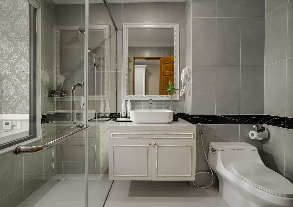 AVS Hotel Phu Quoc Deluxe Room, City View 7