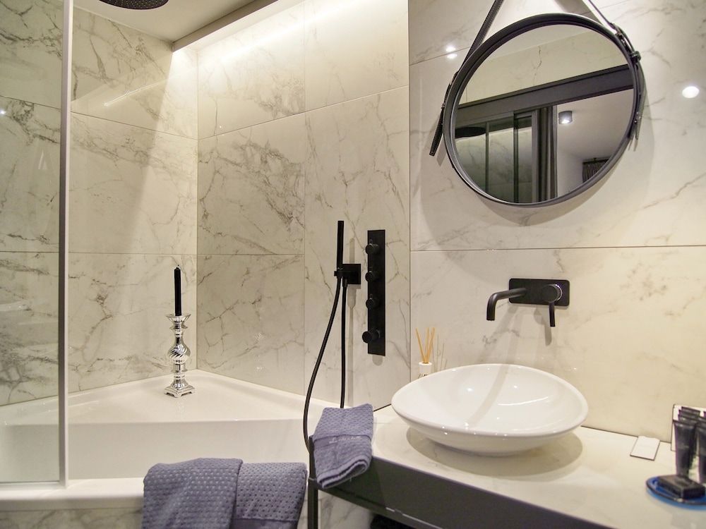 La Vita e Bella III Deluxe Double Room (1) 7