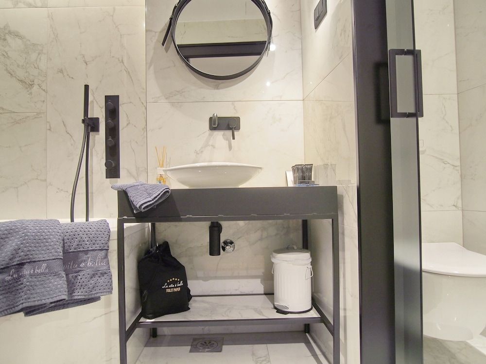 La Vita e Bella III Deluxe Double Room (1) 8