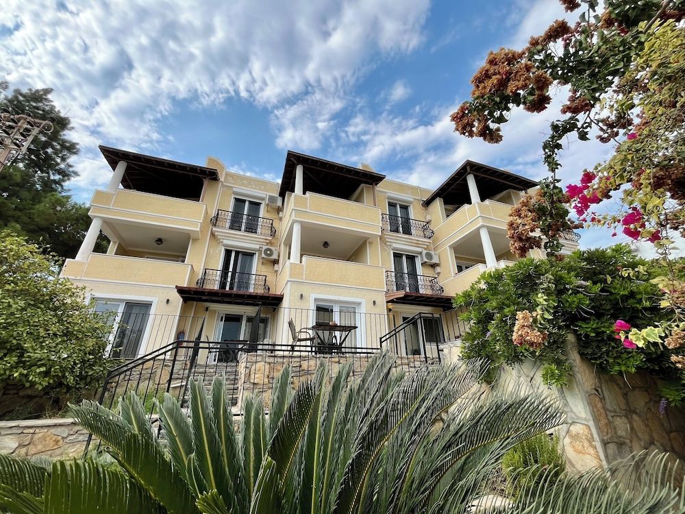 undefined Farrys Boutique Hotel & Beach Club 9
