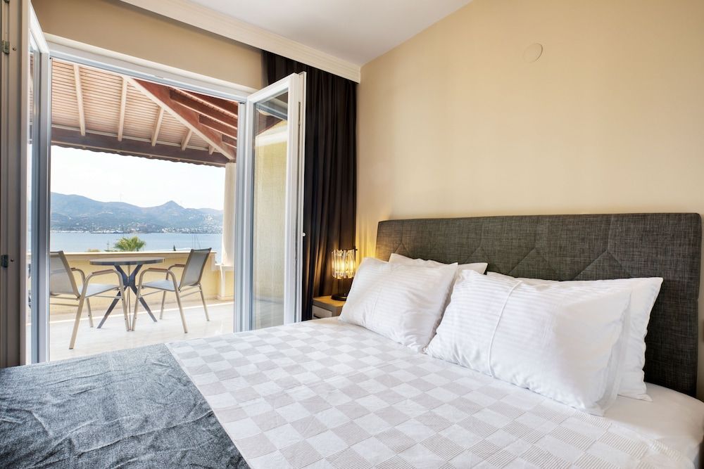 undefined Farrys Boutique Hotel & Beach Club 4