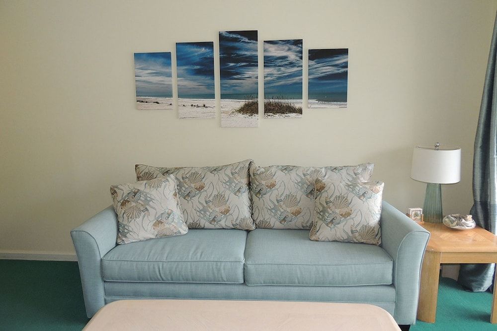 1 Bedroom Second Row Condo