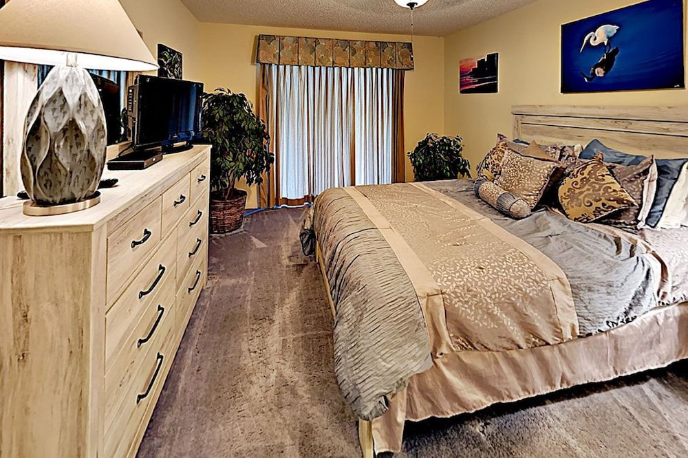 3 Bedroom Walk to Beach Condo