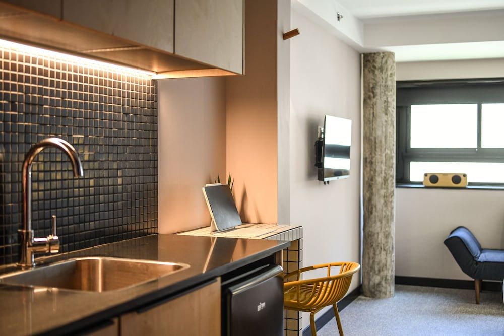 Pixel Dizengoff Square - Smart Hotel by Loginn Tel Aviv Studio with Balcony 11