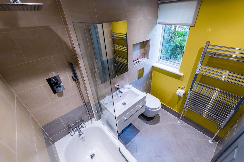 Stonecross Manor Hotel Standard Double Room, Non Smoking 5