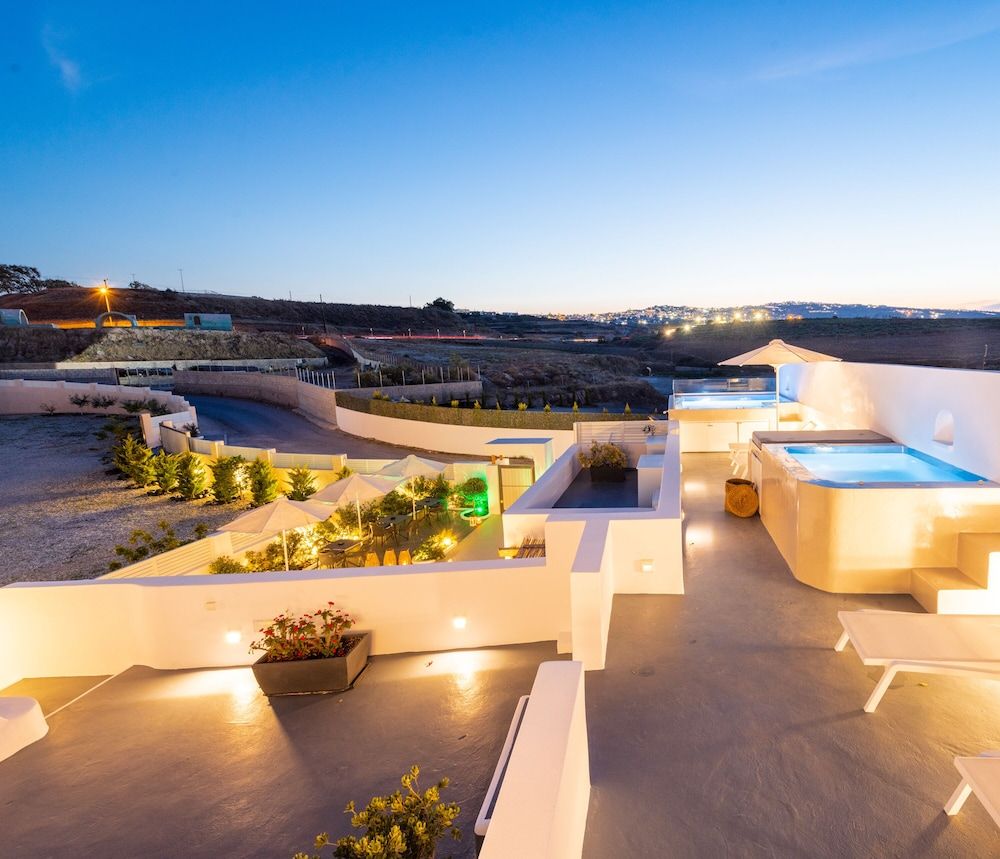 Santoterra Antigua Suites Double Room (shared outdoor Hot Tub and veranda) 10