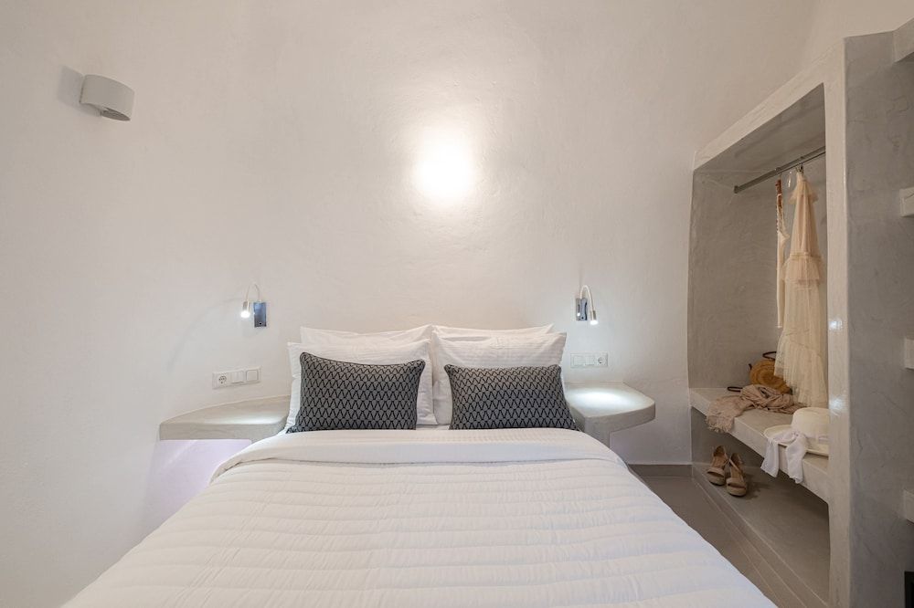 Junior Suite (shared outdoor Hot Tub and veranda)