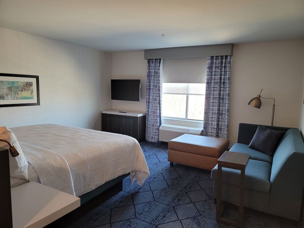 Deluxe Room, 1 King Bed with Sofa bed, Accessible (Hearing)