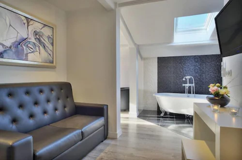 Les Criquets Hôtel & Spa Junior Room 8