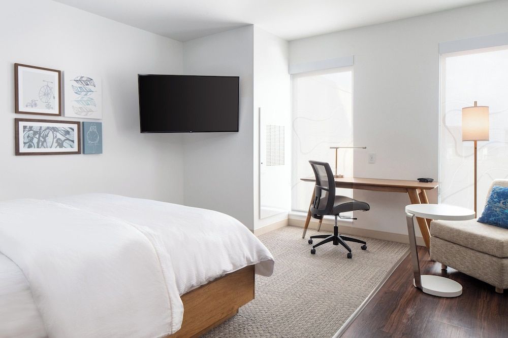 Room, 1 King Bed, Non Smoking