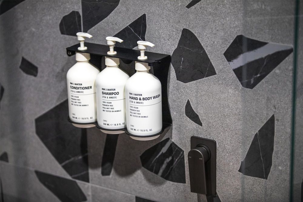 Royal Hotel by Nightcap Social Studio Double with Shared Bathroom 5