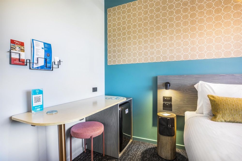 Royal Hotel by Nightcap Social Studio Double with Shared Bathroom 9