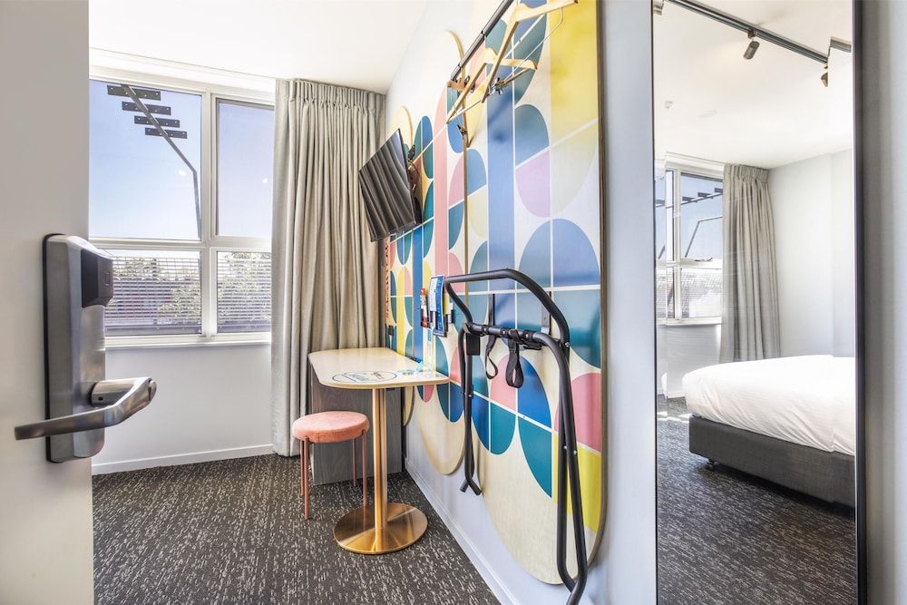 Royal Hotel by Nightcap Social Studio Double with Shared Bathroom 10