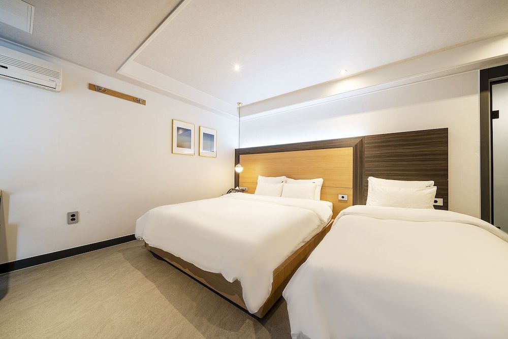 Songtan Number 25 Hotel Deluxe Twin Room 3