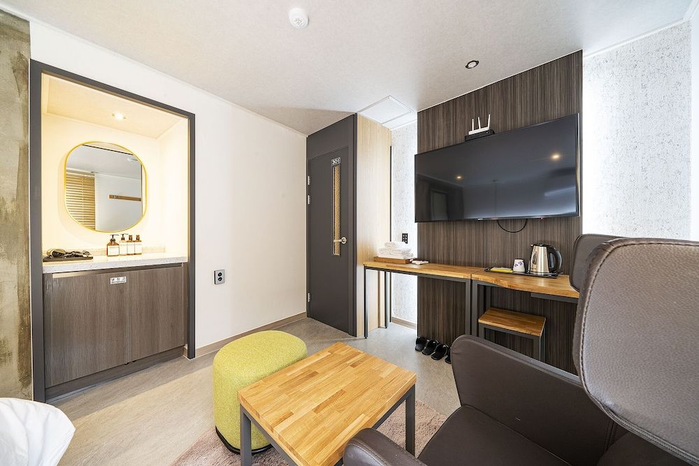 Songtan Number 25 Hotel Standard Room 11