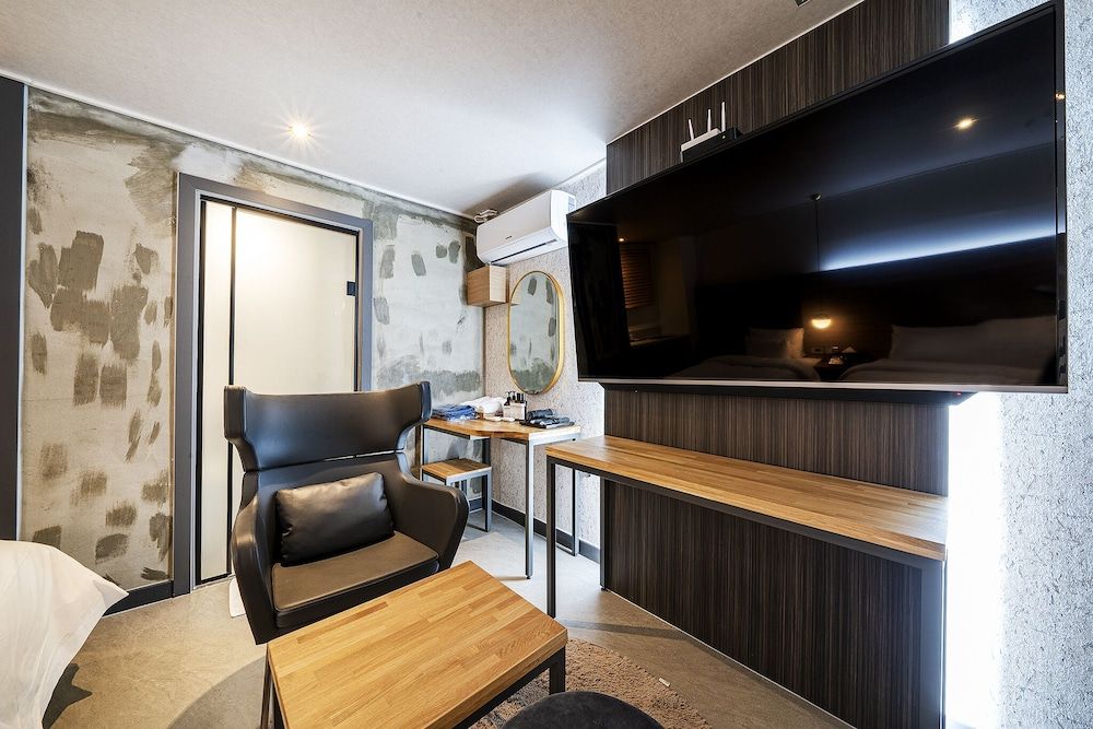 Songtan Number 25 Hotel Deluxe Twin Room 11