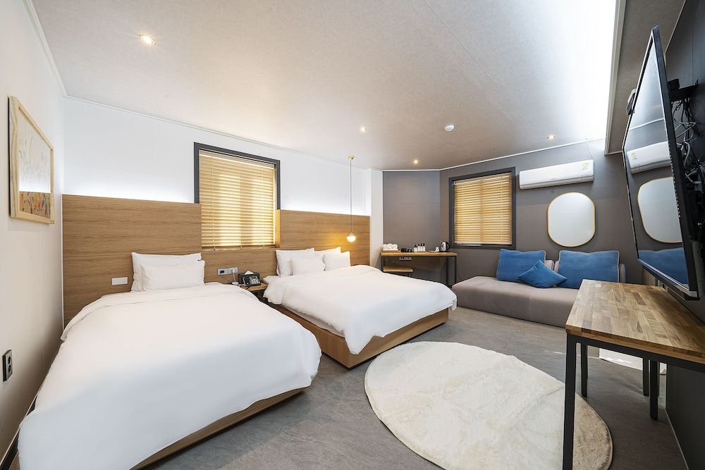 Songtan Number 25 Hotel Suite