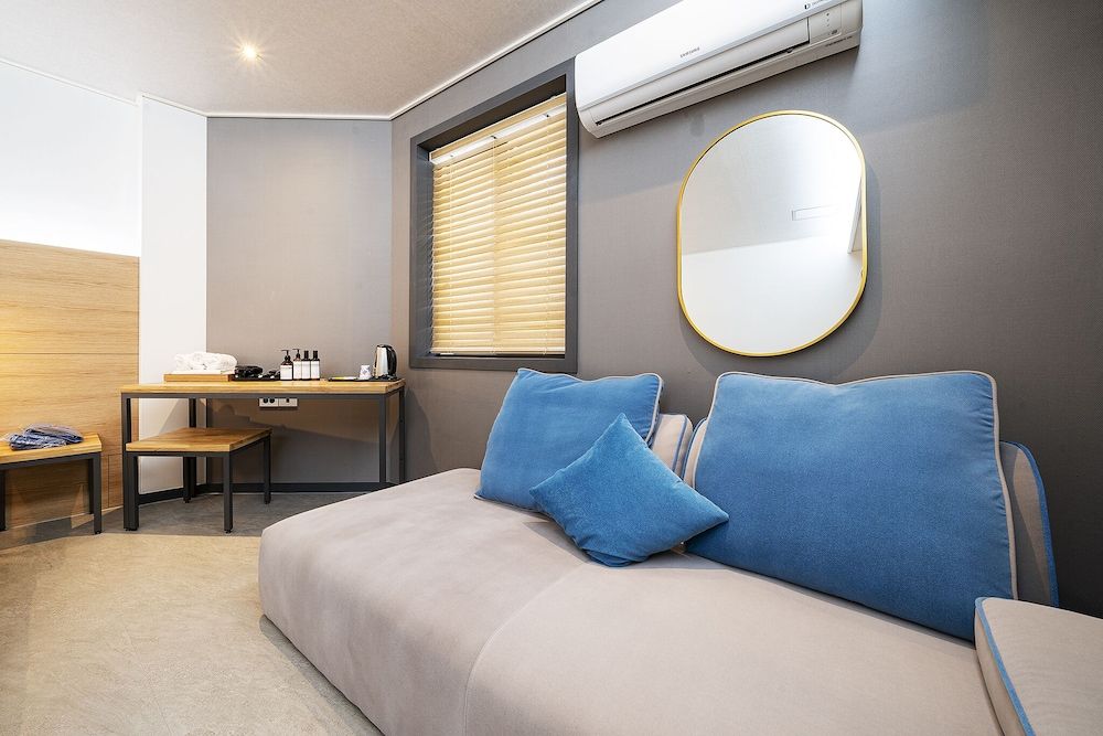 Songtan Number 25 Hotel Suite 5