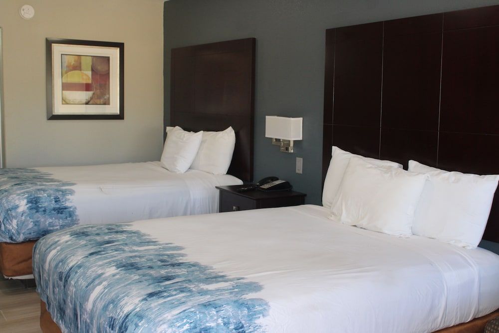 Cotulla Executive Inn Executive Double Room, 2 Queen Beds 4