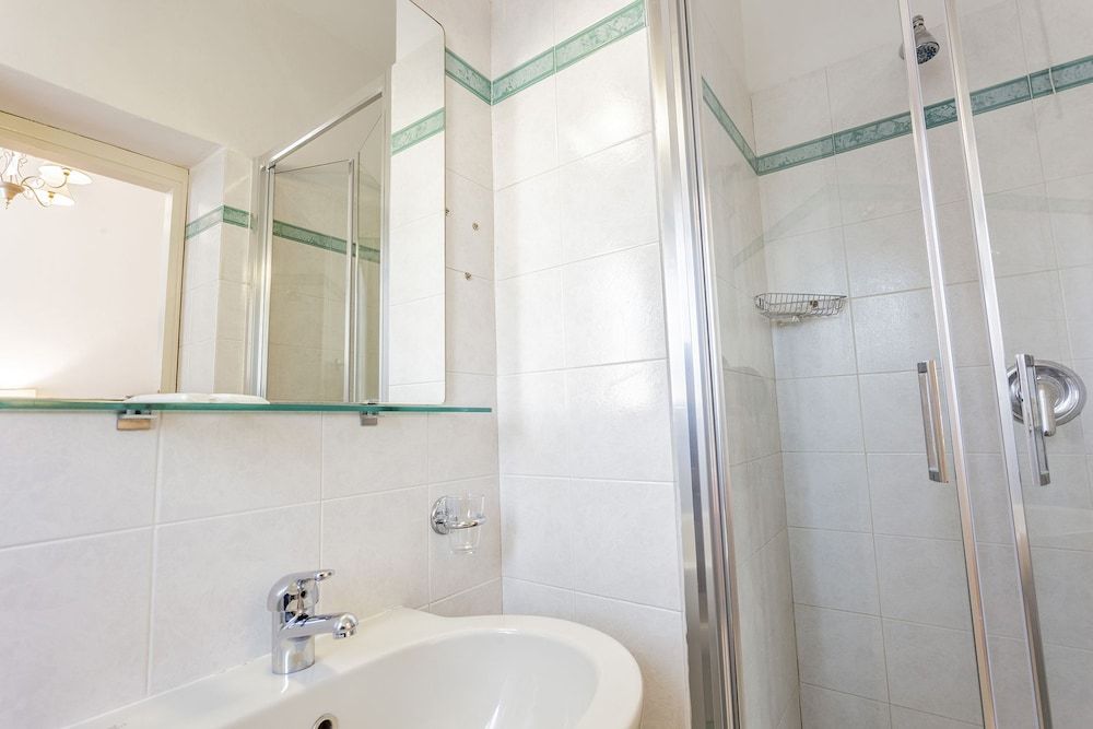 undefined Hotel St. James 9