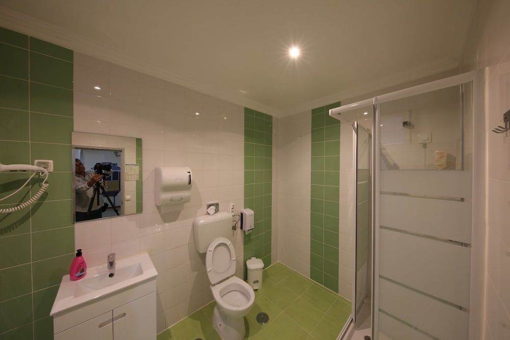 O Elétrico Guesthouse Double Room, Shared Bathroom 12