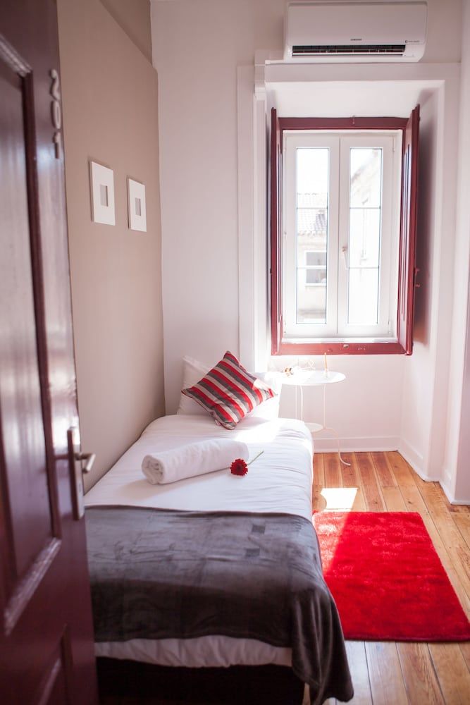 undefined Lx Center Chiado 9