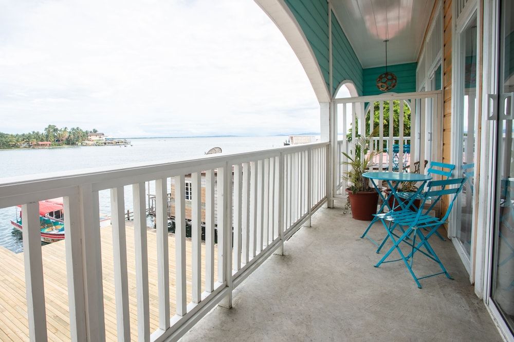 Socialtel Bocas del Toro Unique Seafront Room 3