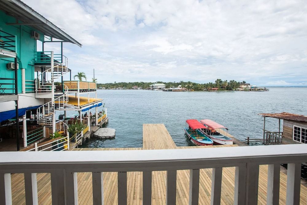 Socialtel Bocas del Toro Unique Seafront Room 4