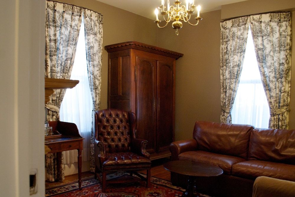 Room 11 (3rd Floor)