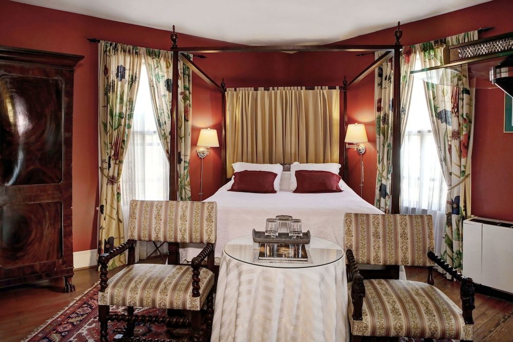 Room 21 (2nd Floor)