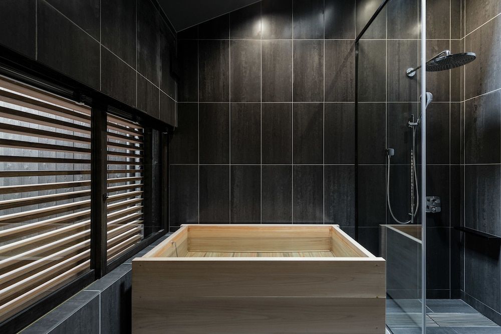 Nazuna Kyoto Gosho Deluxe Twin Room 3