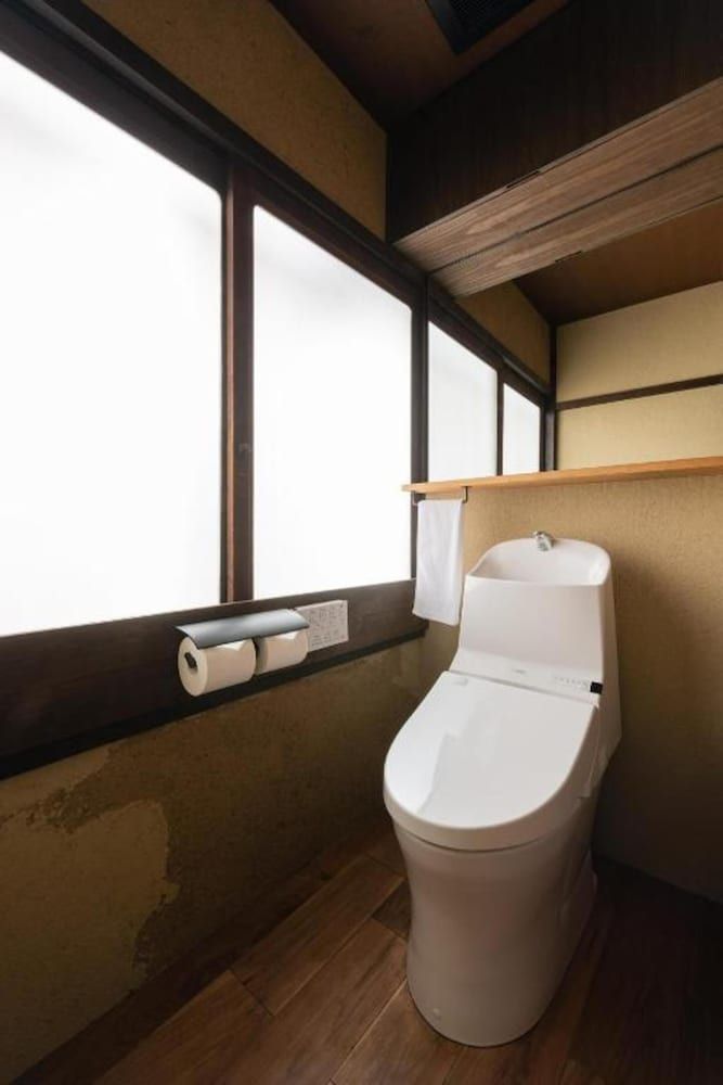 Nazuna Kyoto Gosho Deluxe Twin Room 2