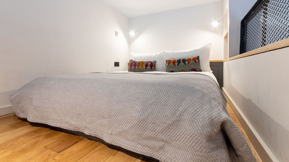 undefined Linton Collection - Blackfriars Lofts 10