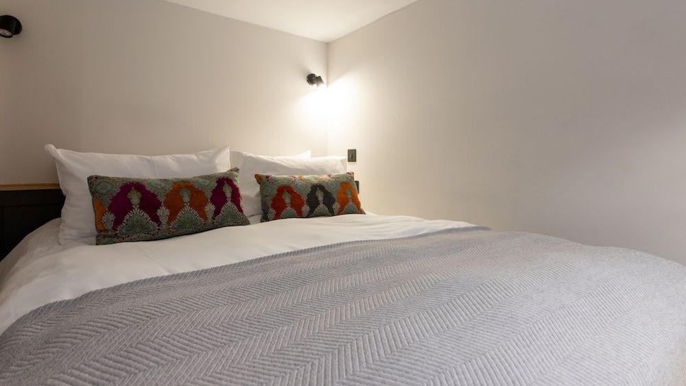 undefined Linton Collection - Blackfriars Lofts 7