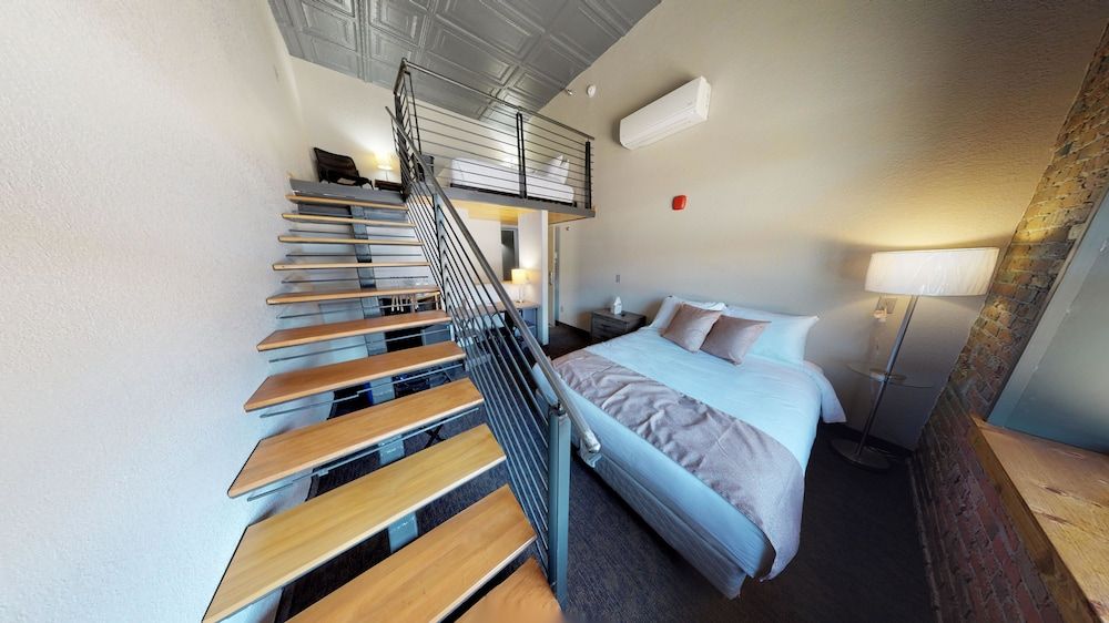 The Hotel Sturgis Signature Room, Multiple Beds, Accessible, City View 3