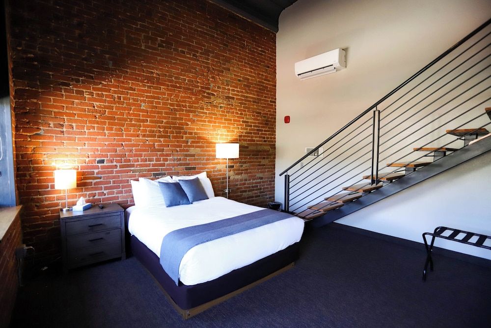 The Hotel Sturgis Panoramic Room, City View 5