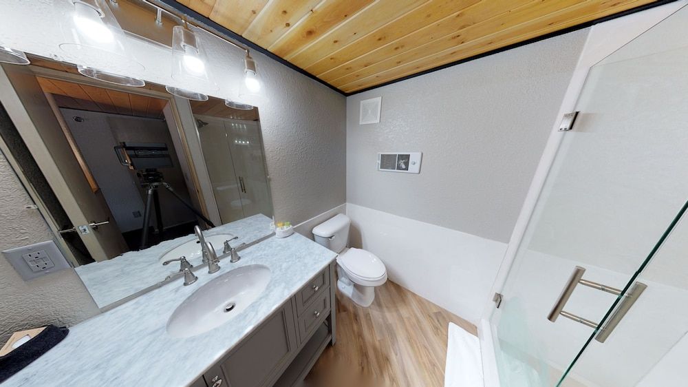 The Hotel Sturgis Signature Room, Multiple Beds, Accessible, City View 17