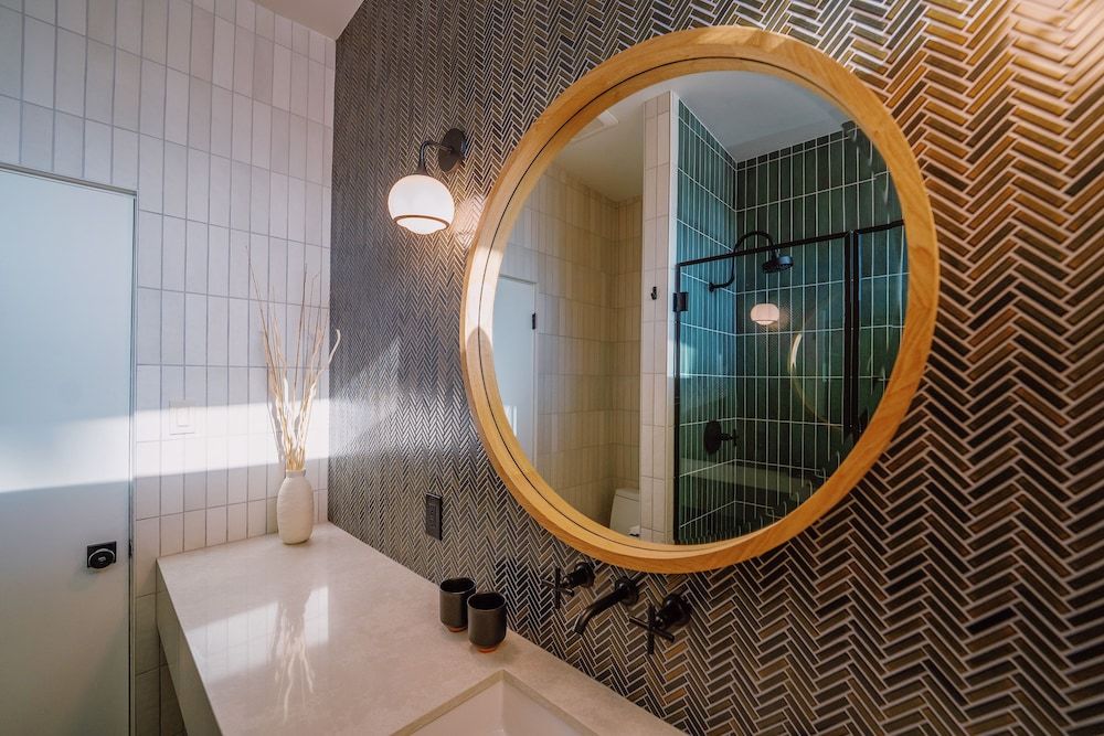 Azure Sky Hotel - Adults Only Suite 5