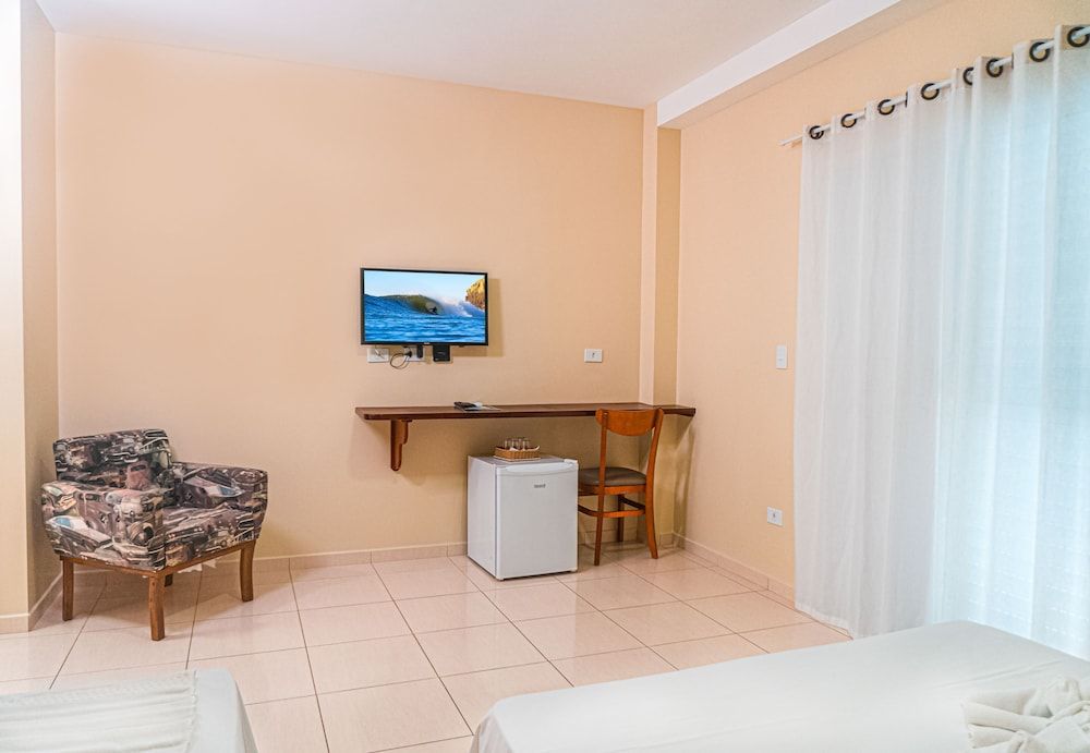 Ubatuba Praia Hotel Superior Triple Room 5