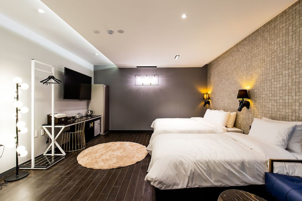 undefined Air Sky Hotel 2