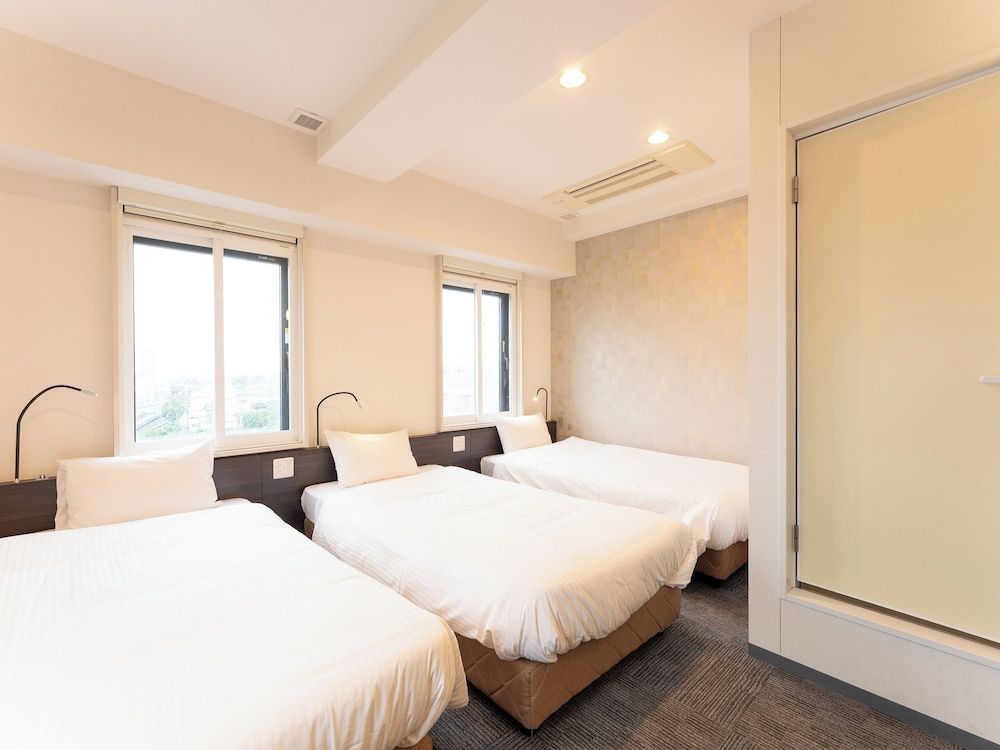 Triple Room, City View