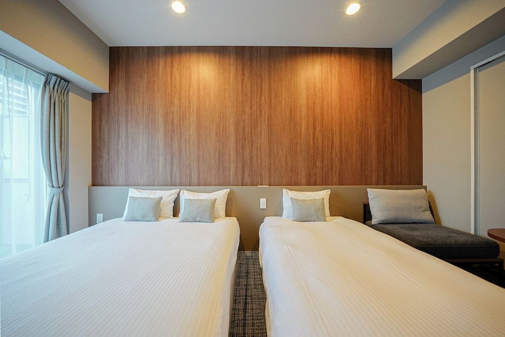 Nico Hotel Standard Triple Room 9