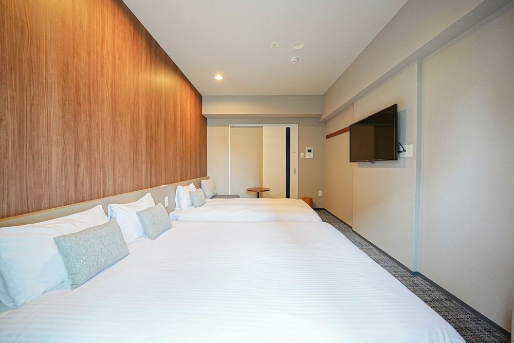 Nico Hotel Standard Triple Room 6