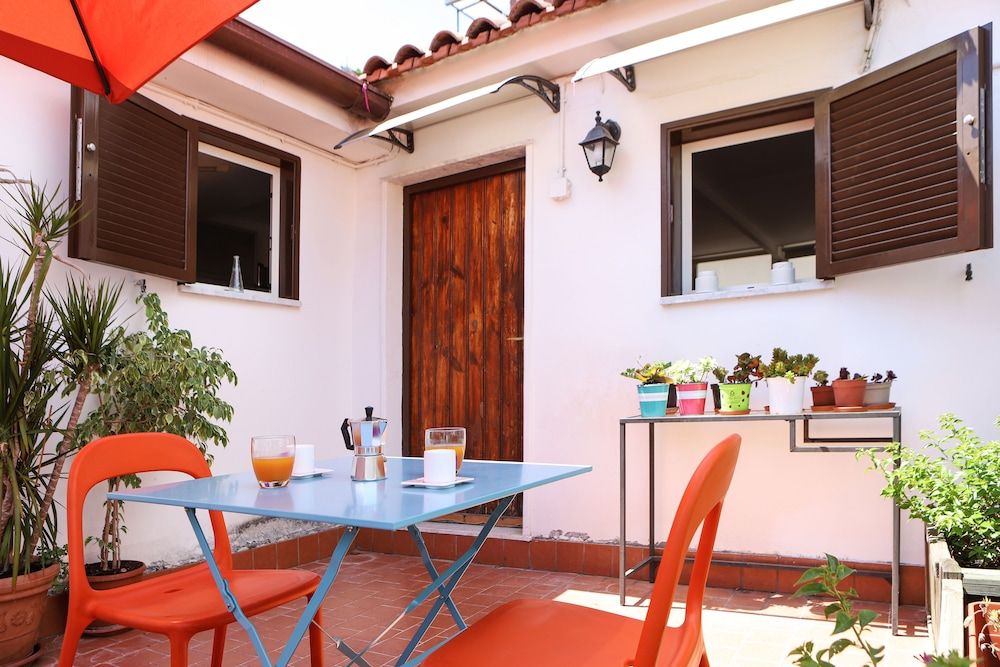 undefined Appartamento con terrazzo a Piazza Dante 3